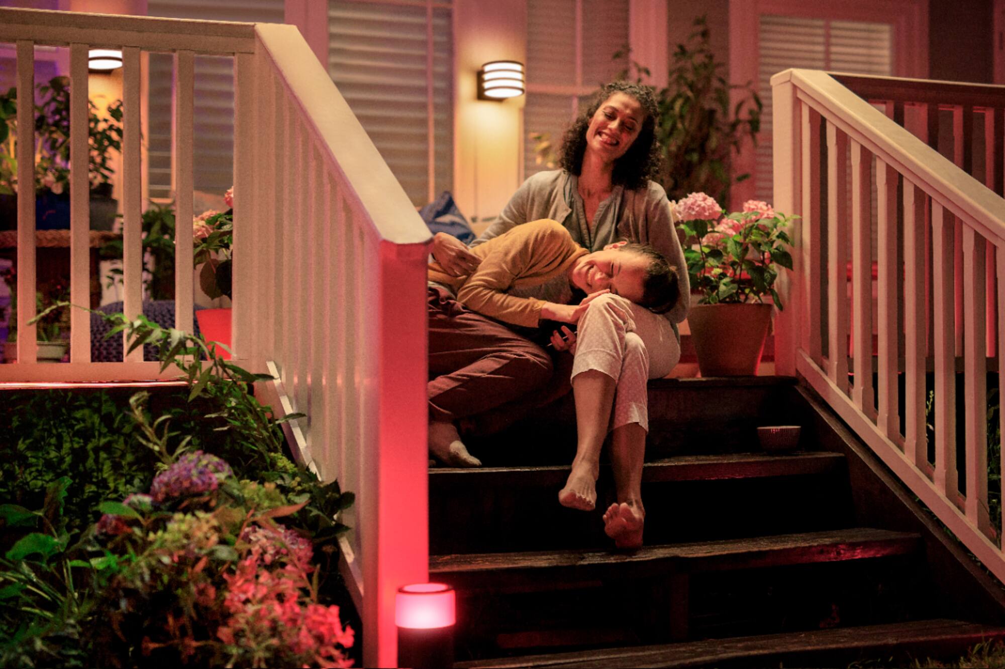 Philips Hue Lucca Outdoor Wall Light